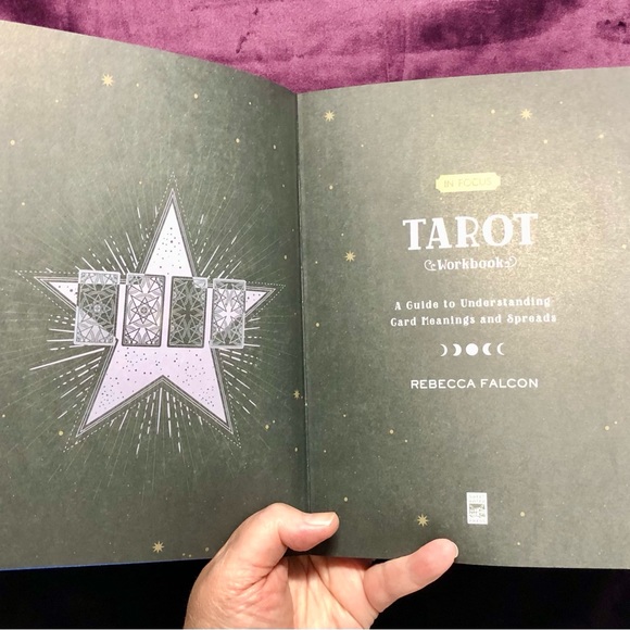 In Focus Tarot Workbook: a Guide to Understanding Card Meanings & Spreads Book - Picture 3 of 6